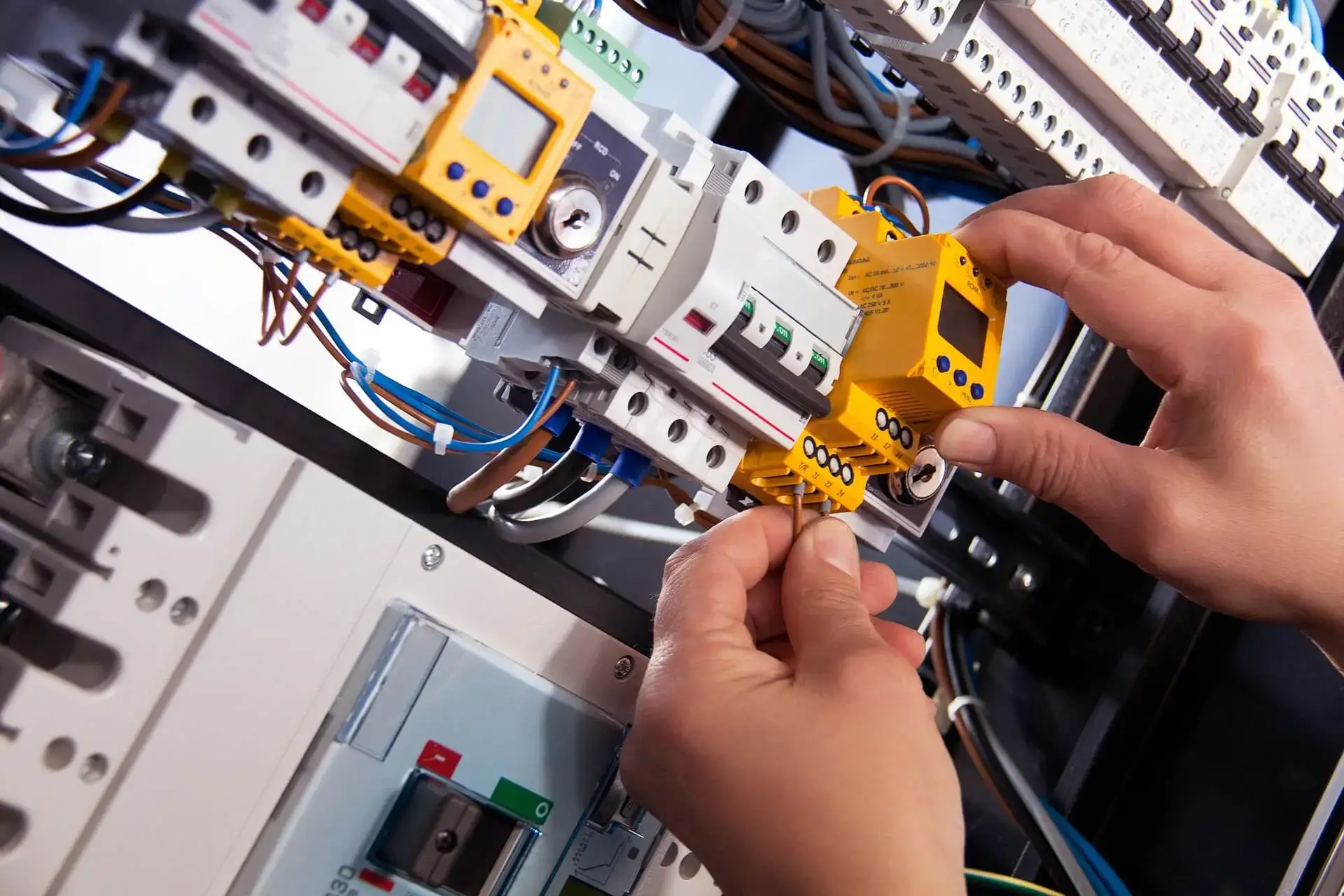 Certified electricians in Balham